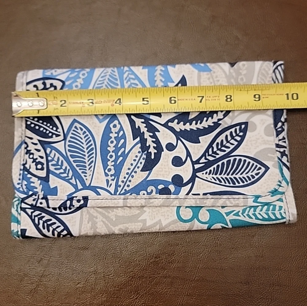 Vera Bradley - Makeup Brush Organizer Travel Case - VBF18 - Santiago Print